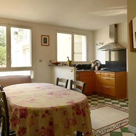 Appartement Charming In Large *